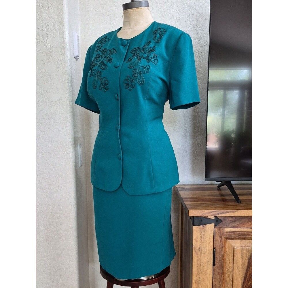 A Studio by Pat Argenti, Vintage button up skirt set Sz 10